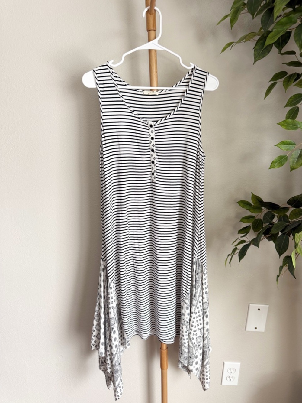 Mystree White Boho Stripped Sleeveless Midi Dress Women’s Size Mediun NWOT